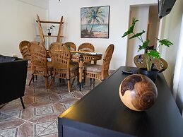 El Flamingo Beach Club