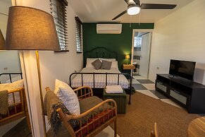 El Flamingo Beach Club