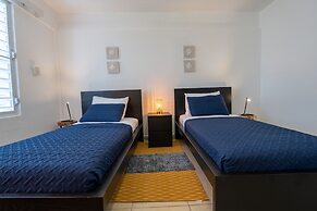 El Flamingo Beach Club