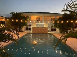 El Flamingo Beach Club