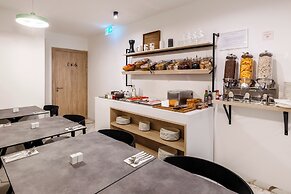 Hotel Levante St. Julian's, Affiliated by Meliá