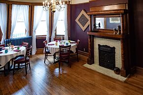 GlampOut Resort - Elk River