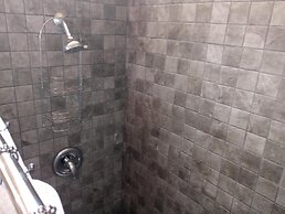 GlampOut Resort - Elk River