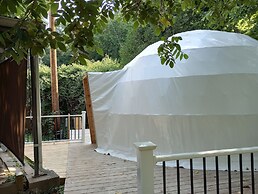 GlampOut Resort - Elk River