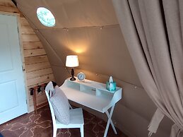 GlampOut Resort - Elk River