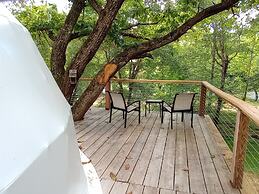 GlampOut Resort - Elk River