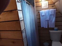 GlampOut Resort - Elk River