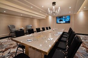 AZUR Legacy Collection Hotel