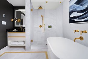 AZUR Legacy Collection Hotel