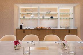 AZUR Legacy Collection Hotel