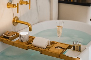 AZUR Legacy Collection Hotel