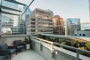 AZUR Legacy Collection Hotel