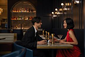 AZUR Legacy Collection Hotel