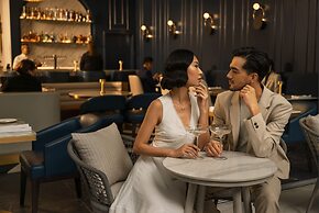 AZUR Legacy Collection Hotel