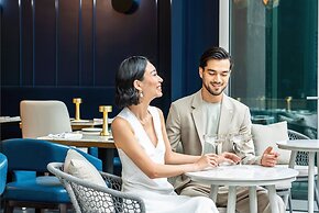 AZUR Legacy Collection Hotel