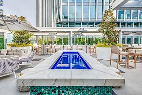 AZUR Legacy Collection Hotel