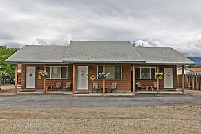 Travellers Rest Cabins and RV Park