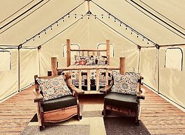 Travellers Rest Cabins and RV Park