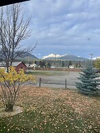 Travellers Rest Cabins and RV Park