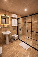 Whitestone Hotel