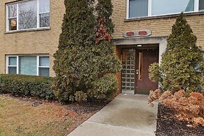 Spacious & Furnished 3BR Apt Rogers Park