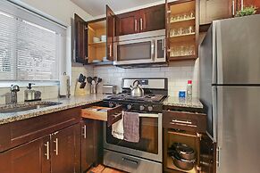 Spacious & Furnished 3BR Apt Rogers Park