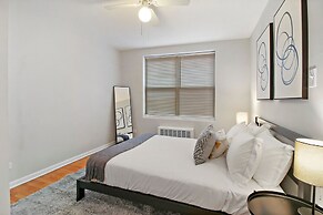 Spacious & Furnished 3BR Apt Rogers Park