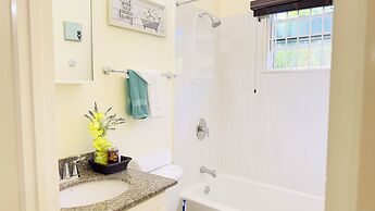 Jhadano Villa 3BR Pool Shuttle 3 Mins to Beach