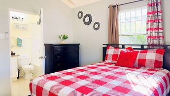 Jhadano Villa 3BR Pool Shuttle 3 Mins to Beach