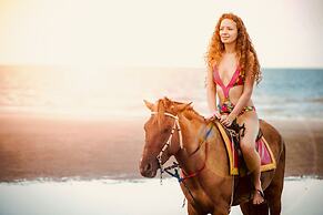 Jhadano Villa 3BR Pool Shuttle 3 Mins to Beach