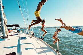 Jhadano Villa 3BR Pool Shuttle 3 Mins to Beach