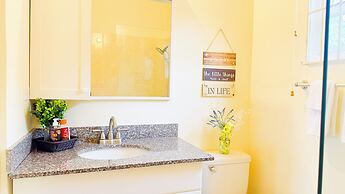 Jhadano Villa 3BR Pool Shuttle 3 Mins to Beach