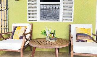 Jhadano Villa 3BR Pool Shuttle 3 Mins to Beach