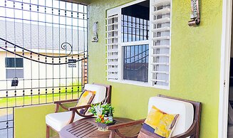 Jhadano Villa 3BR Pool Shuttle 3 Mins to Beach