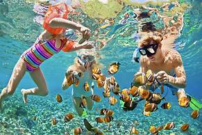 Jhadano Villa 3BR Pool Shuttle 3 Mins to Beach