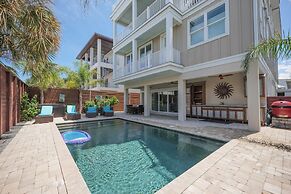 Beachside Bliss by Distinctive Beach Rentals