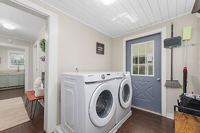 Uptown Cottage Unit A
