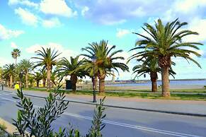 George's Poet Maisonette