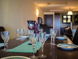 George's Poet Maisonette