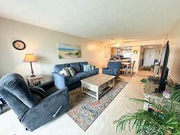 113 El Matador 1 Bedroom Condo by RedAwning