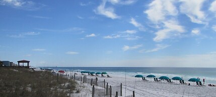 415 El Matador 1 Bedroom Condo by RedAwning