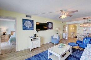 456 El Matador 2 Bedroom Condo by RedAwning