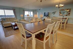 561 El Matador 2 Bedroom Condo by RedAwning