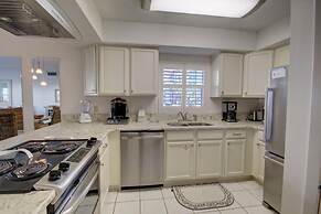 319 El Matador 2 Bedroom Condo by RedAwning