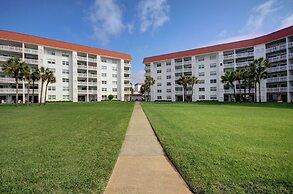 319 El Matador 2 Bedroom Condo by RedAwning