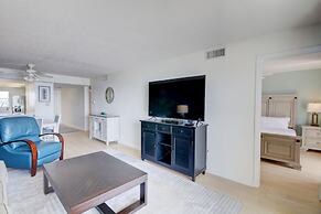 447 El Matador 2 Bedroom Condo by RedAwning