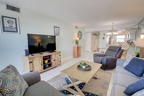 358 El Matador 2 Bedroom Condo by RedAwning