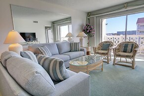 452 El Matador 2 Bedroom Condo by RedAwning