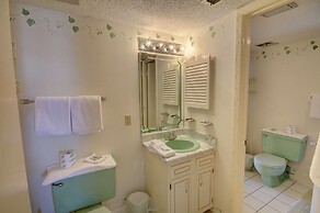 452 El Matador 2 Bedroom Condo by RedAwning