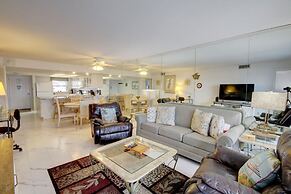 562 El Matador 2 Bedroom Condo by RedAwning